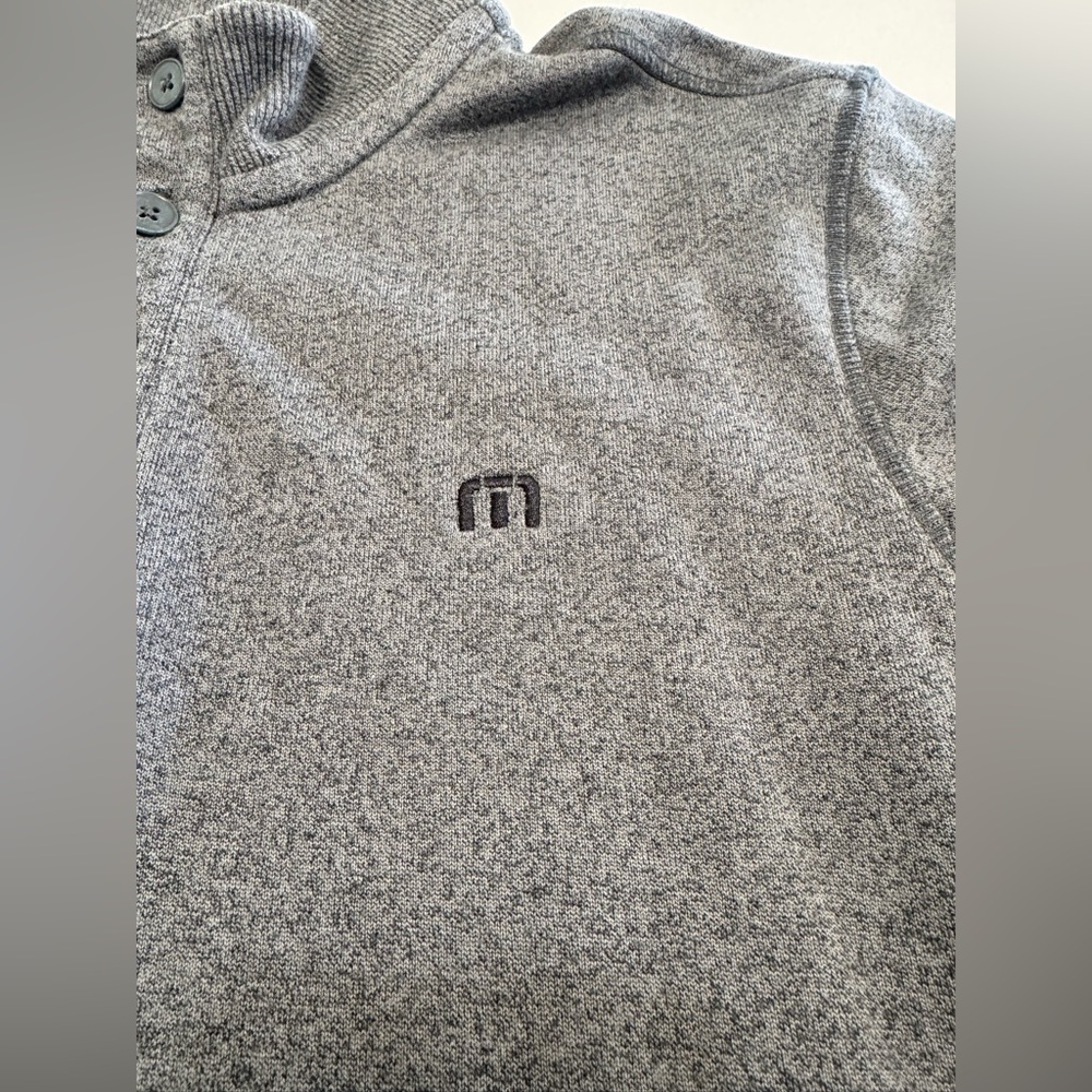 Travis Mathew Sweatshirt Mens Size Medium Gray Mock Neck Henley Pockets Golf - Picture 4 of 8